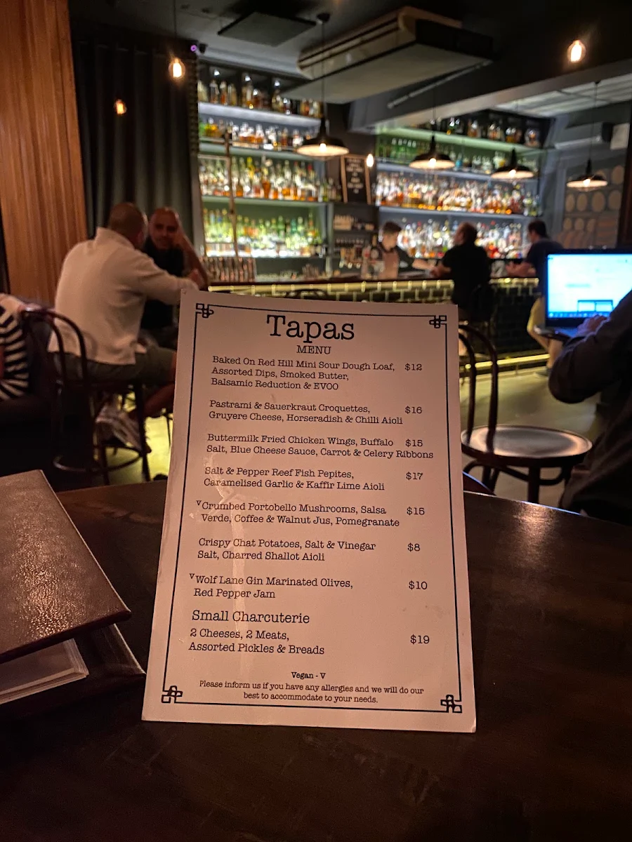 Menu, Three Wolves