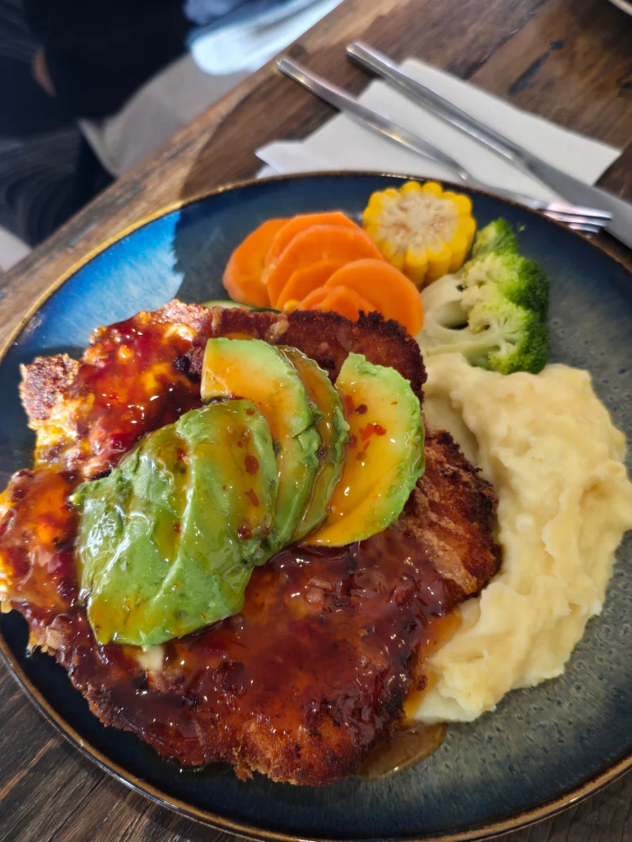 Food & drink, The Rutherford Hotel