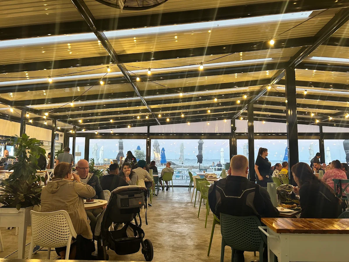 Vibe, 3030 Waterfront