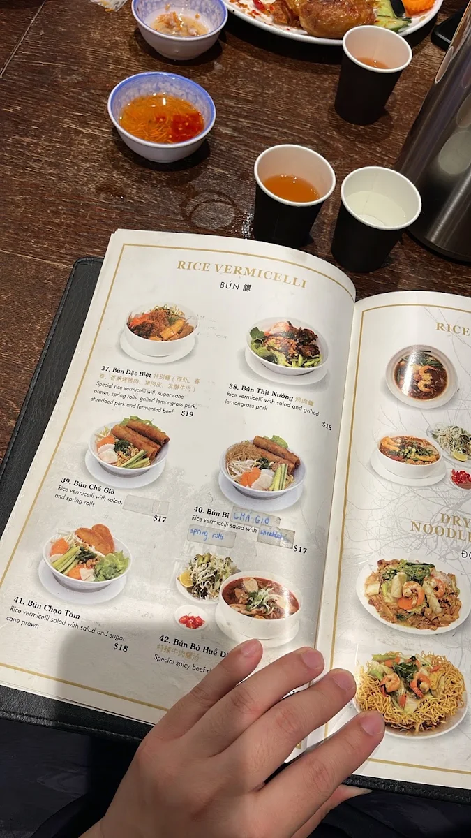 Menu, Sinh Phu