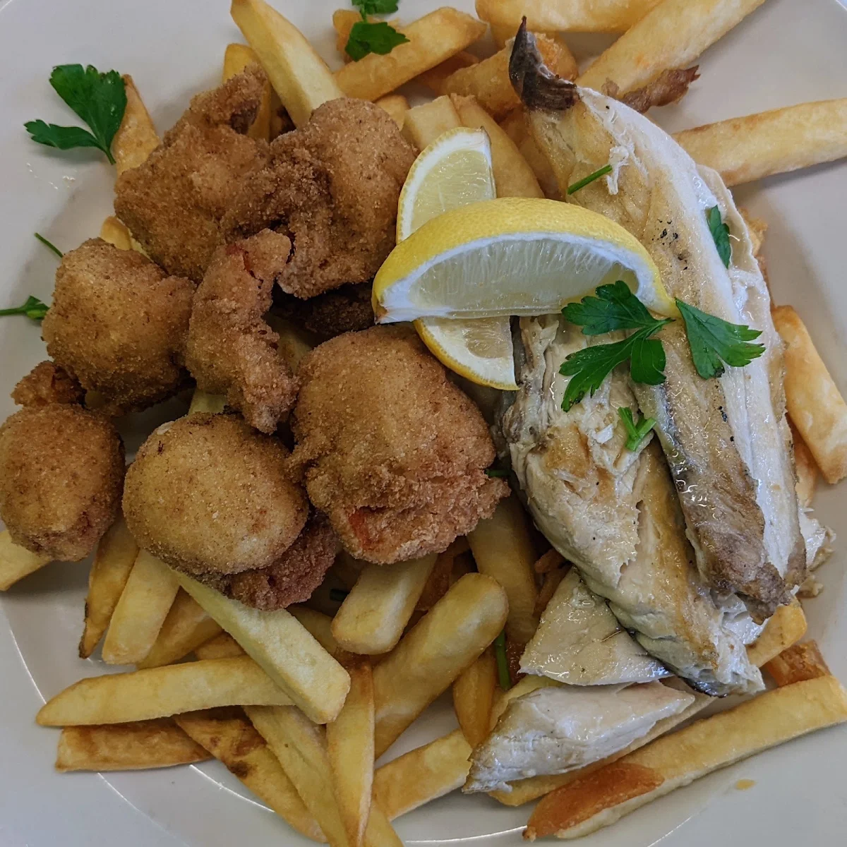 Food & drink, Mako Seafood