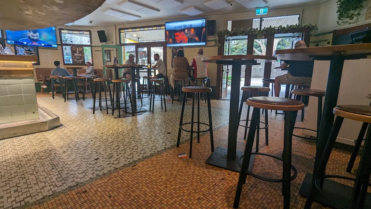 Vibe, Alfred Hotel