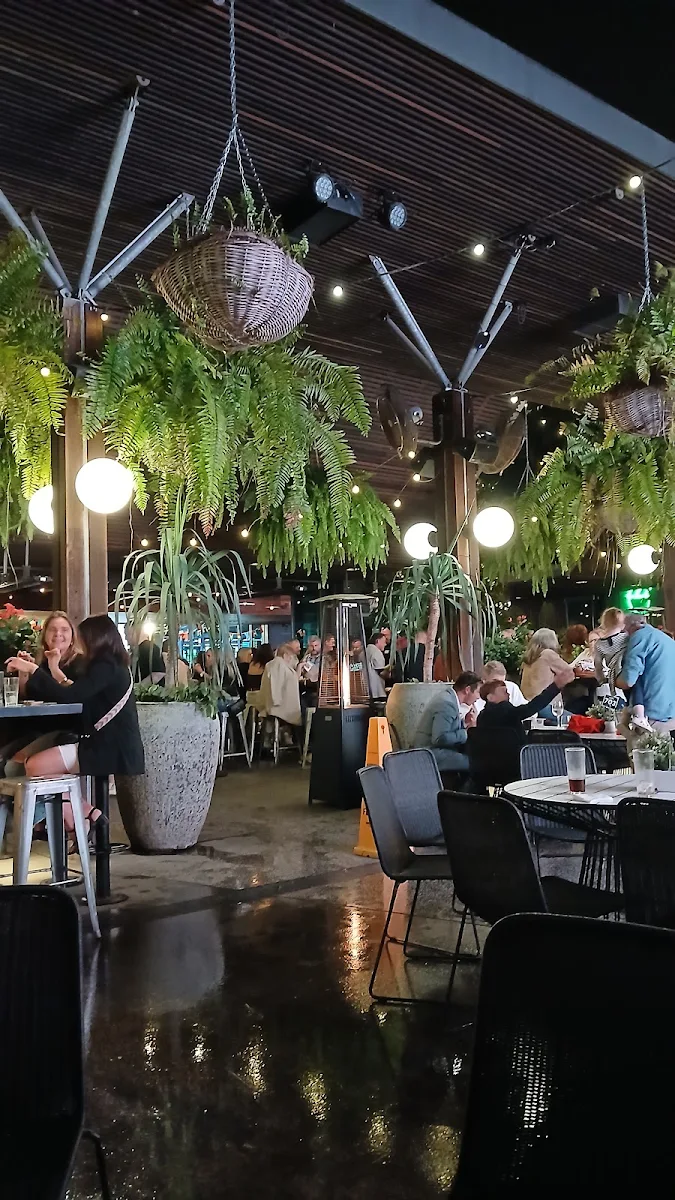 Vibe, Eatons Hill Hotel - Restaurant