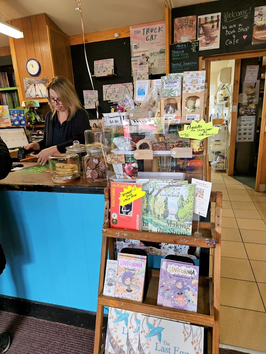 Vibe, Book Nook Cafe