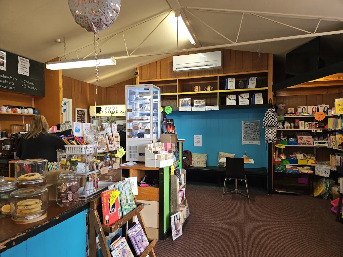 Vibe, Book Nook Cafe
