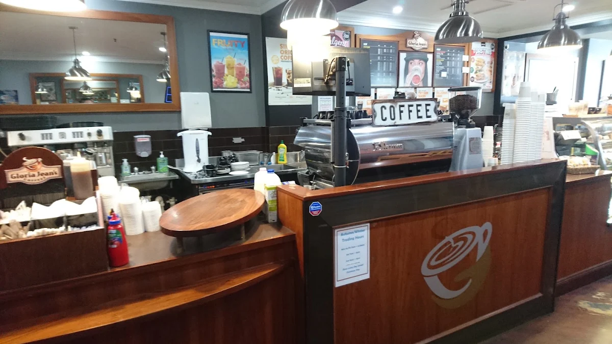 Vibe, Gloria Jean's Tamworth