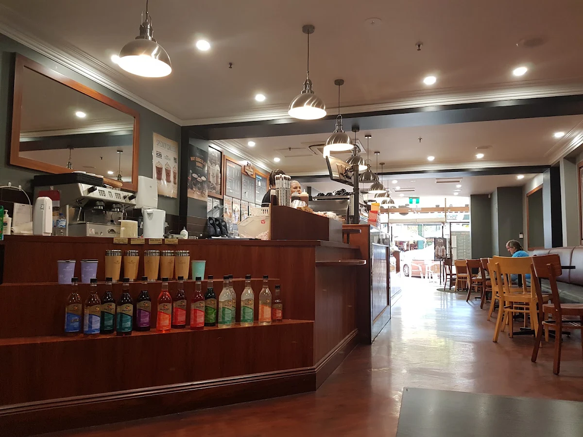Vibe, Gloria Jean's Tamworth