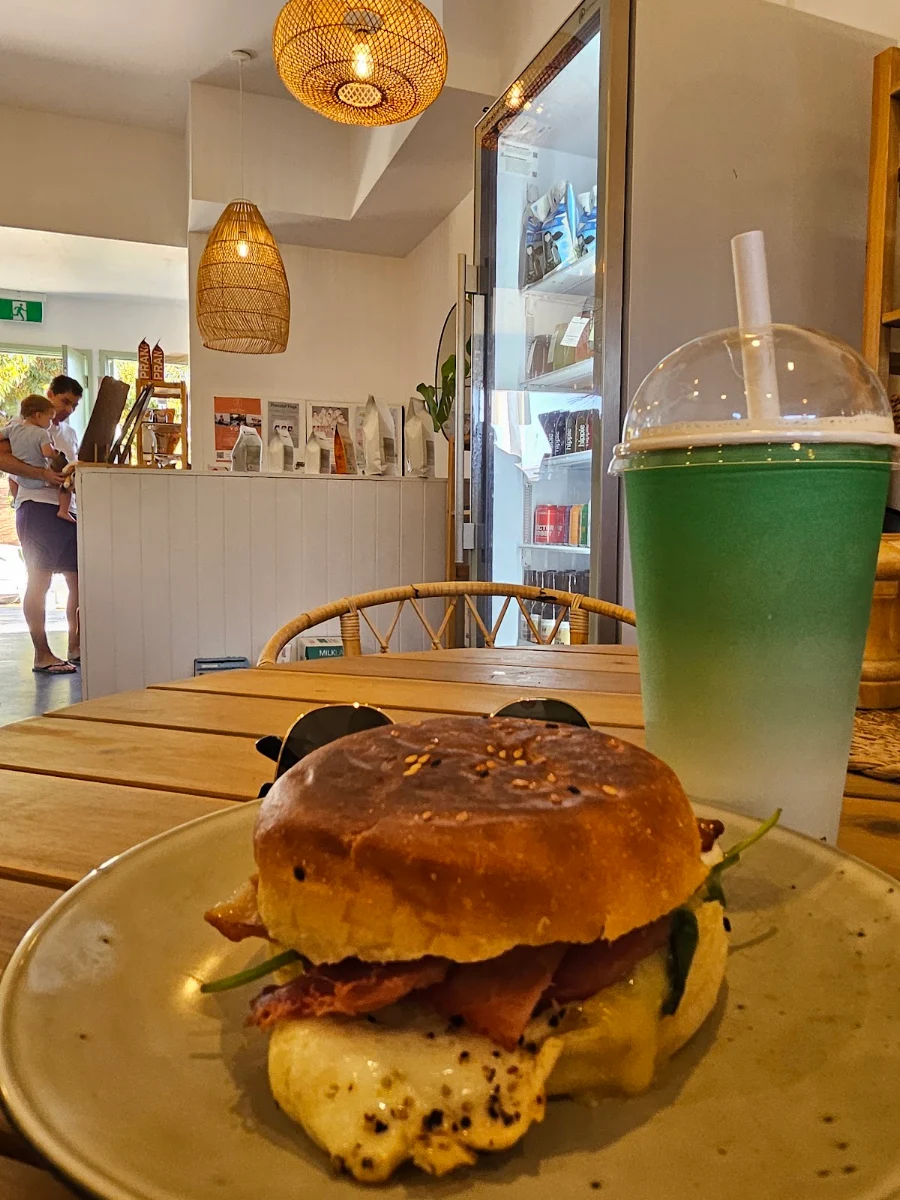 Food & drink, Folk & Merchant