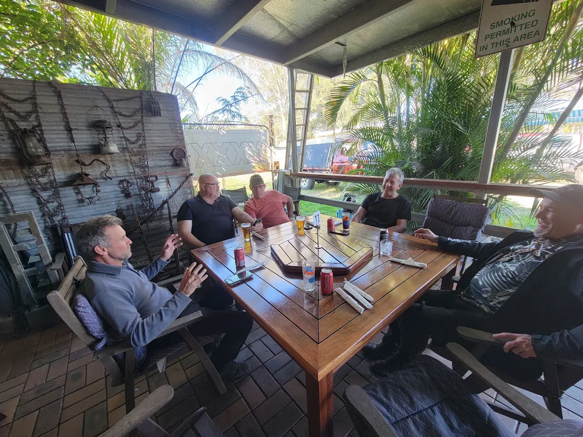 Vibe, Mount Alford Hotel