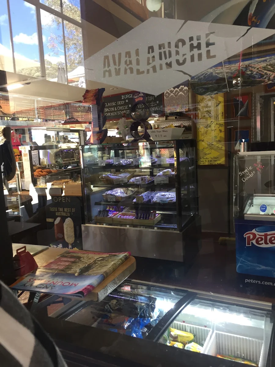 Vibe, Avalanche Cafe