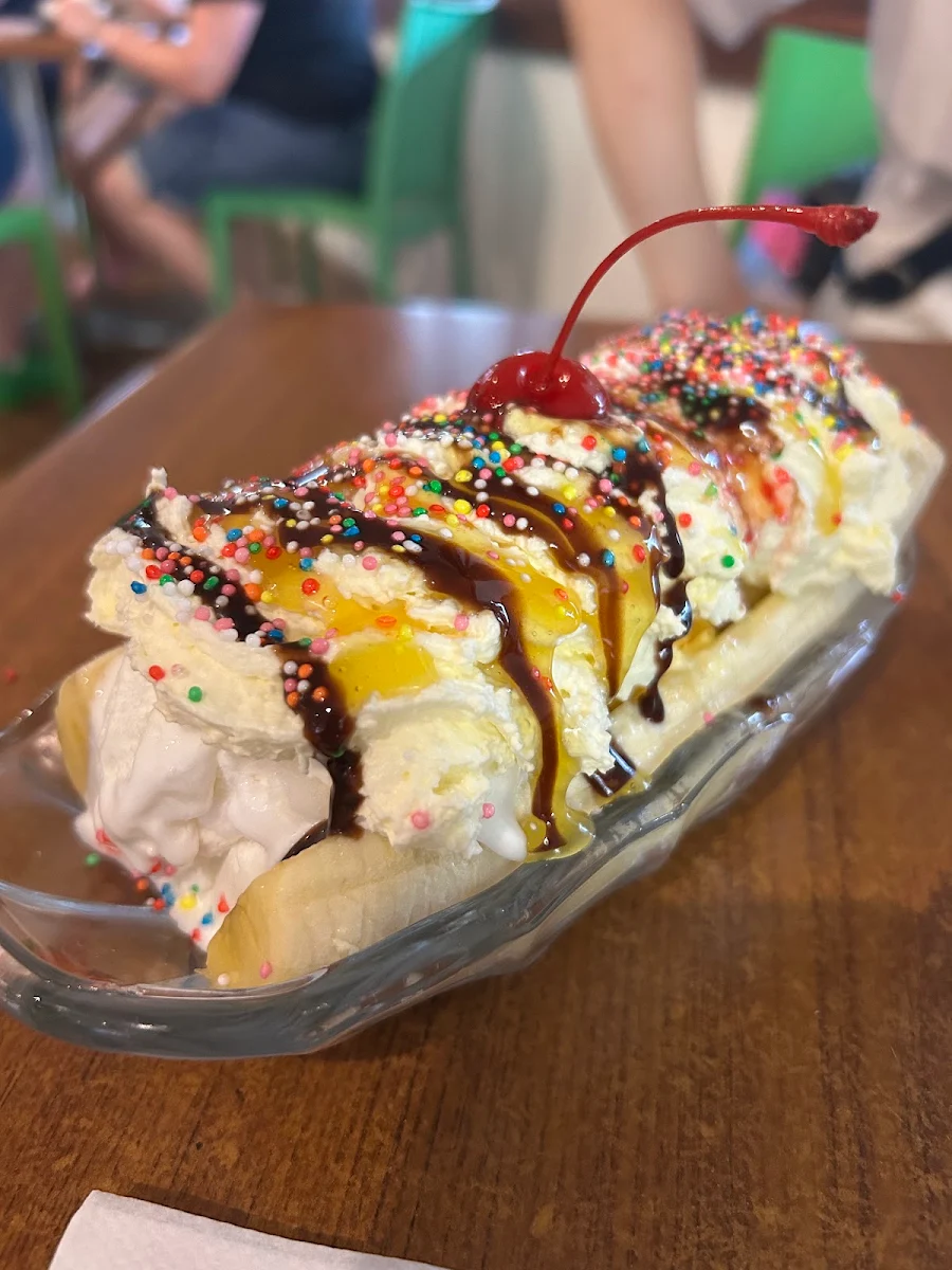 Food & drink, Bananas cafe