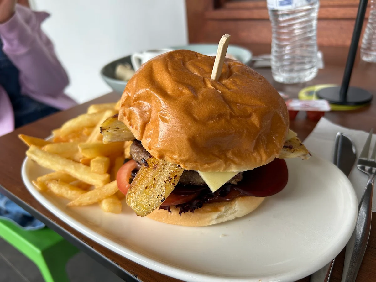 Food & drink, Bananas cafe