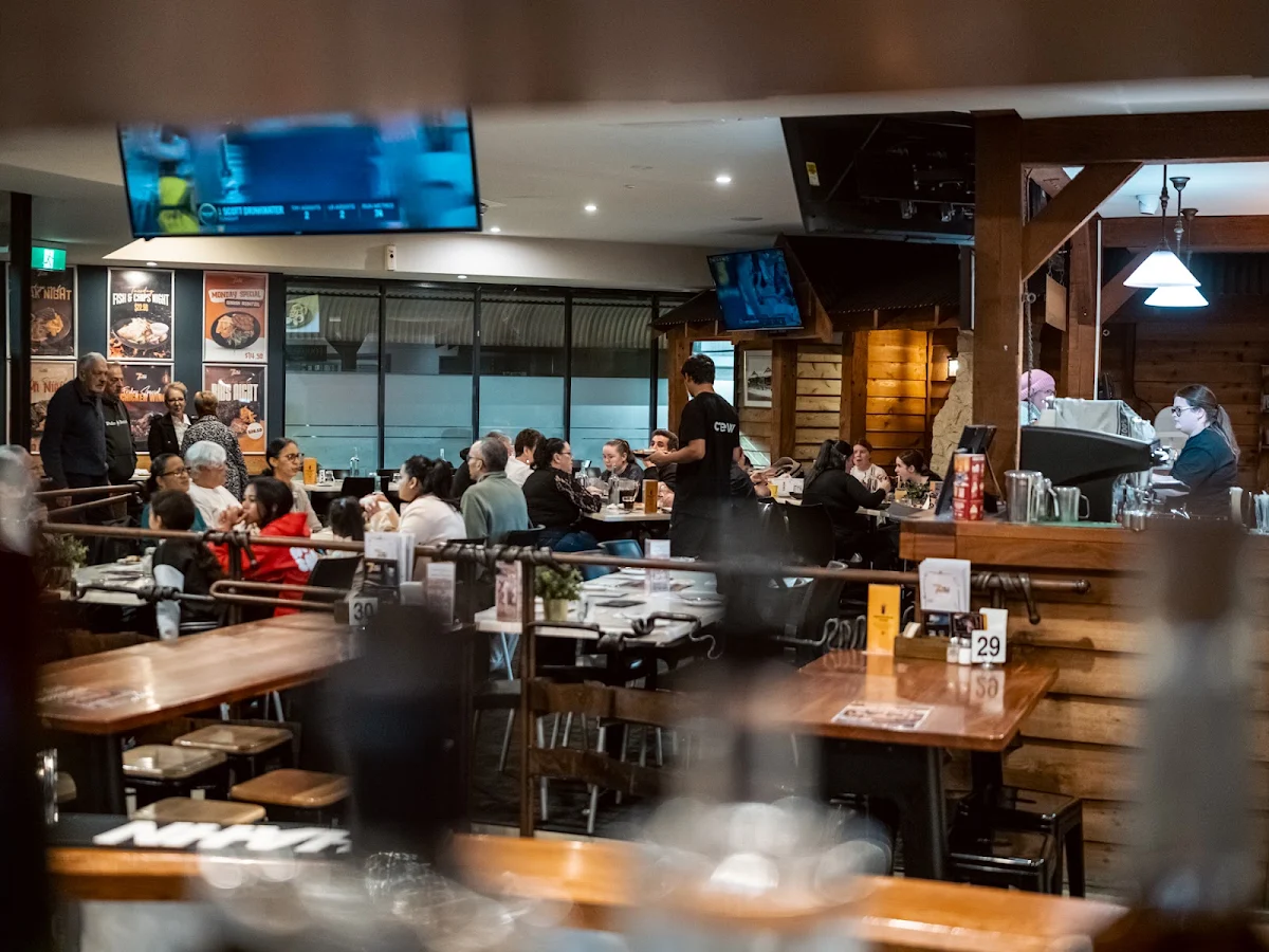 Vibe, Seven Mile Bar & Bistro
