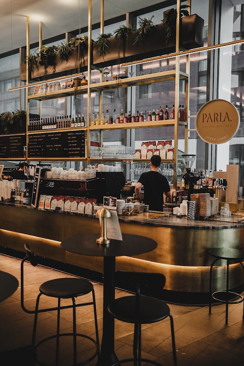 Vibe, Parla Cafe