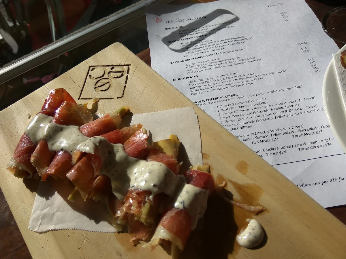 Menu, East End Cellars