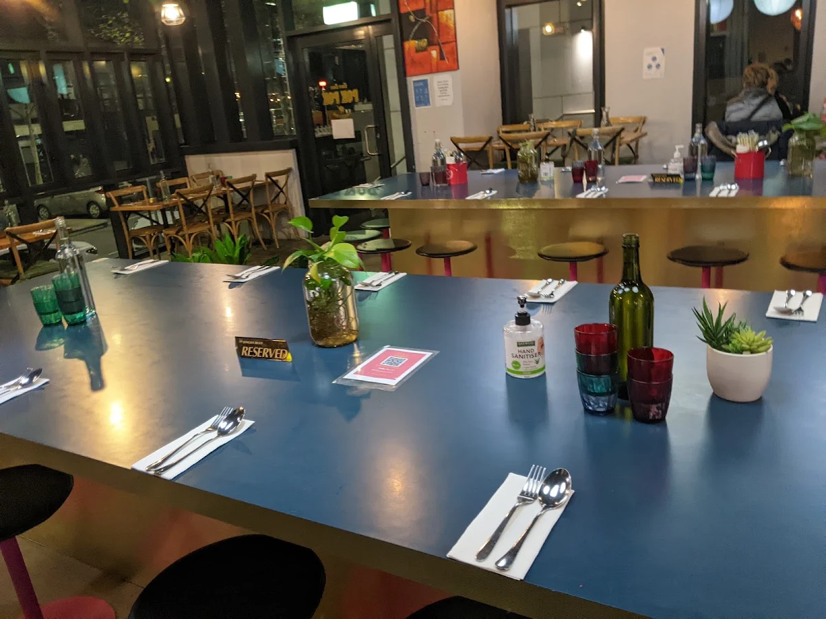 Vibe, Pok Pok Docklands