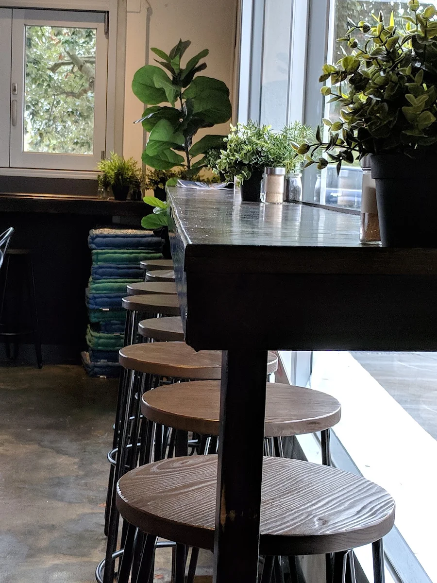 Vibe, Mr Black Juicery