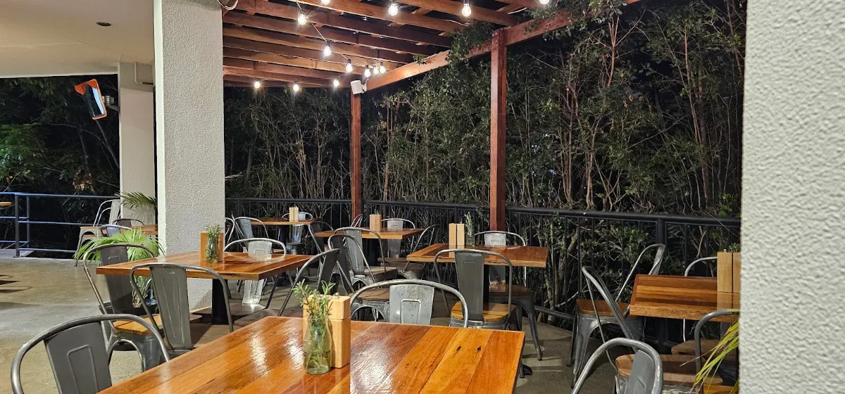 Vibe, Gusto's Gourmet Pizza & Pasta CARINDALE