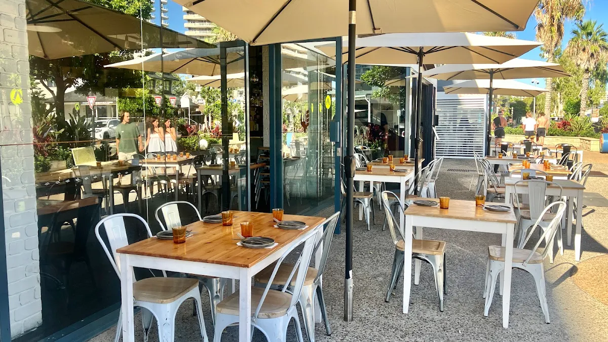 Vibe, RADICI - Roman Kitchen & Bar