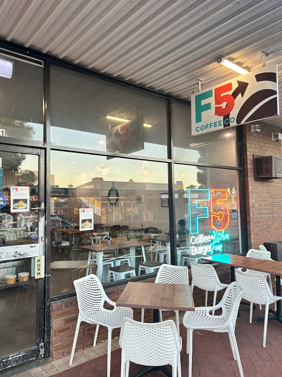 Vibe, BurgerFans Belmont (by F5)