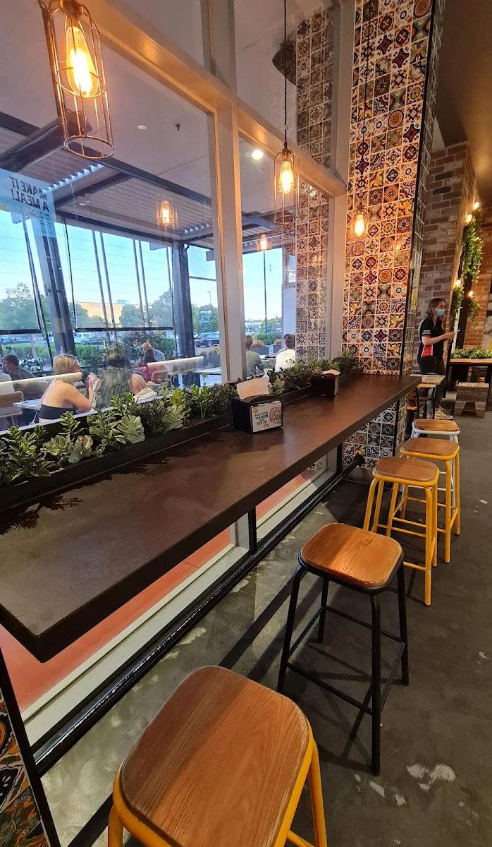 Vibe, Guzman y Gomez - Box Hill