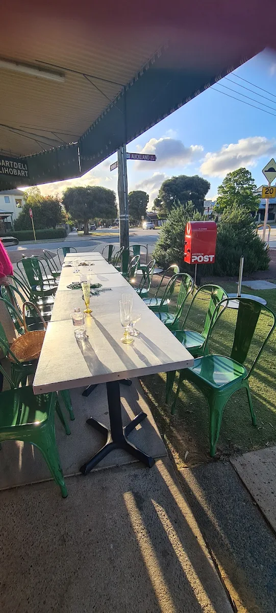 Vibe, Hobart Deli