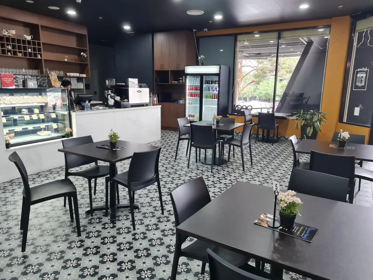 Vibe, Heaven Dining Cafe & Restaurant