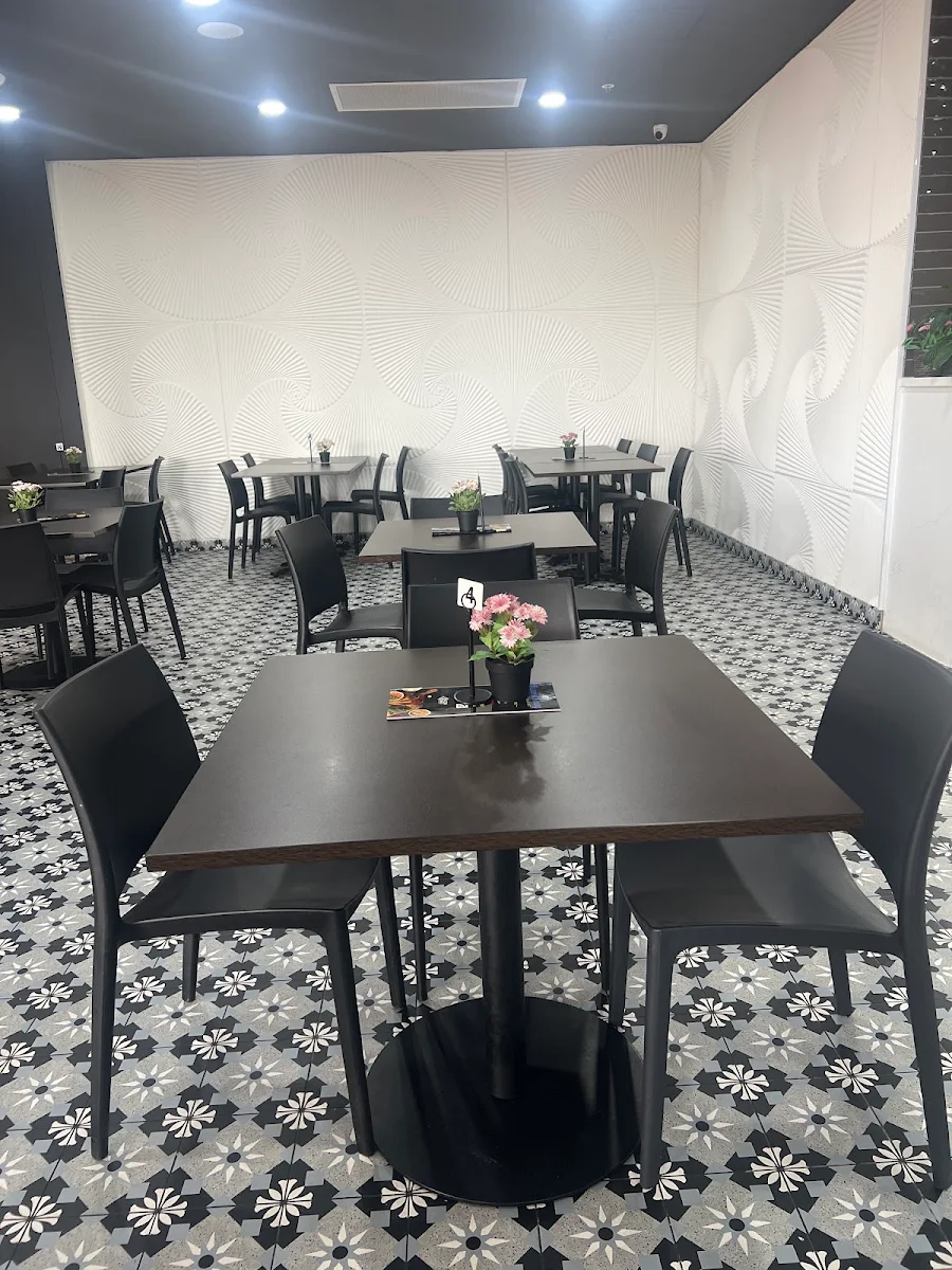 Vibe, Heaven Dining Cafe & Restaurant
