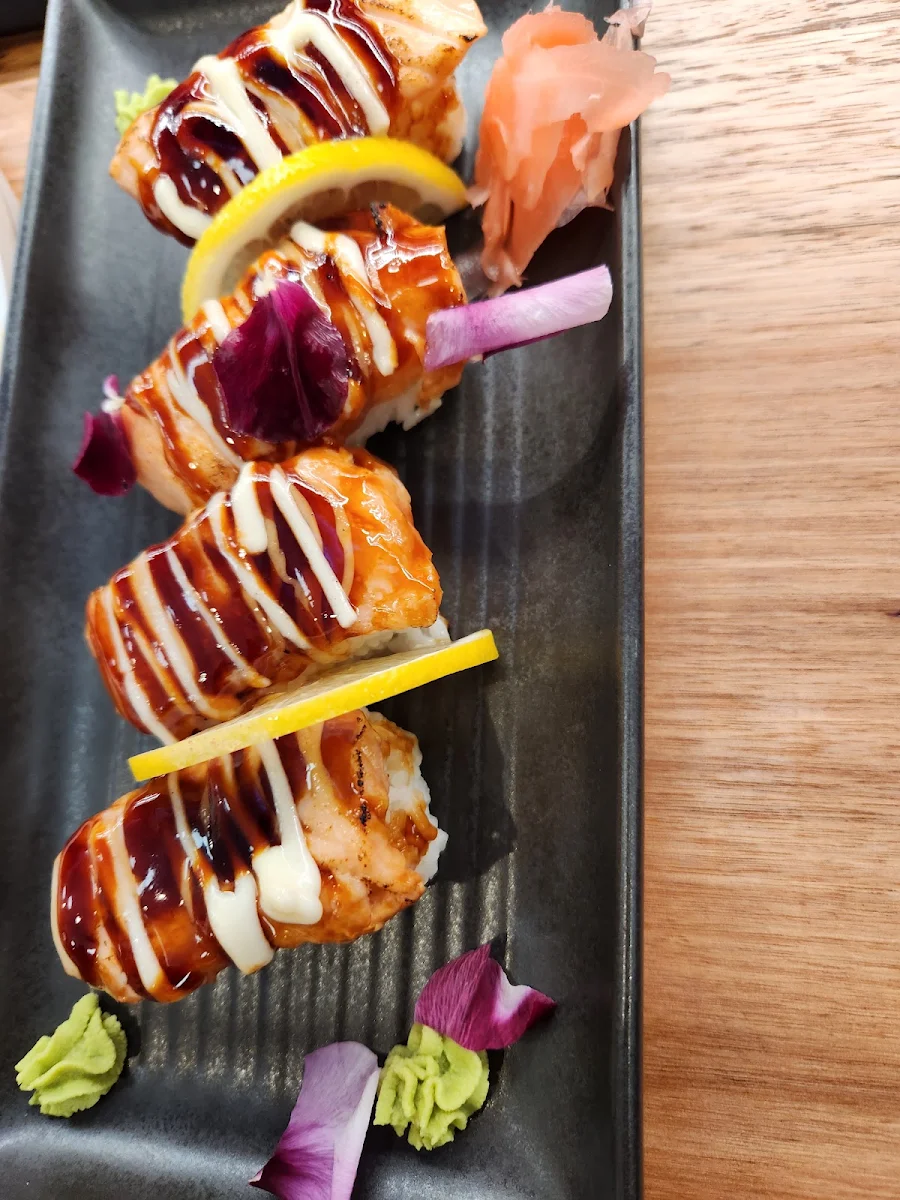 Food & drink, Hi Sushi Newtown