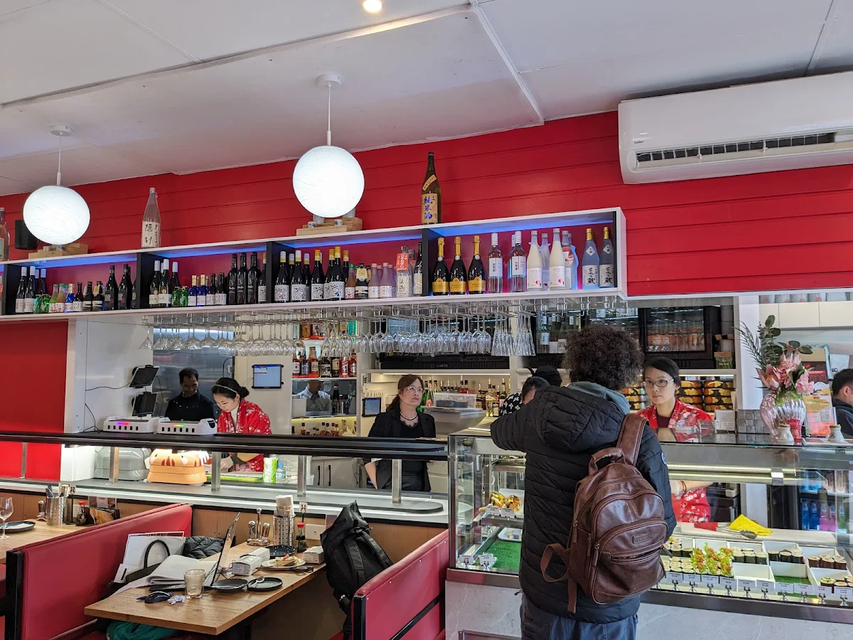 Vibe, Hi Sushi Newtown