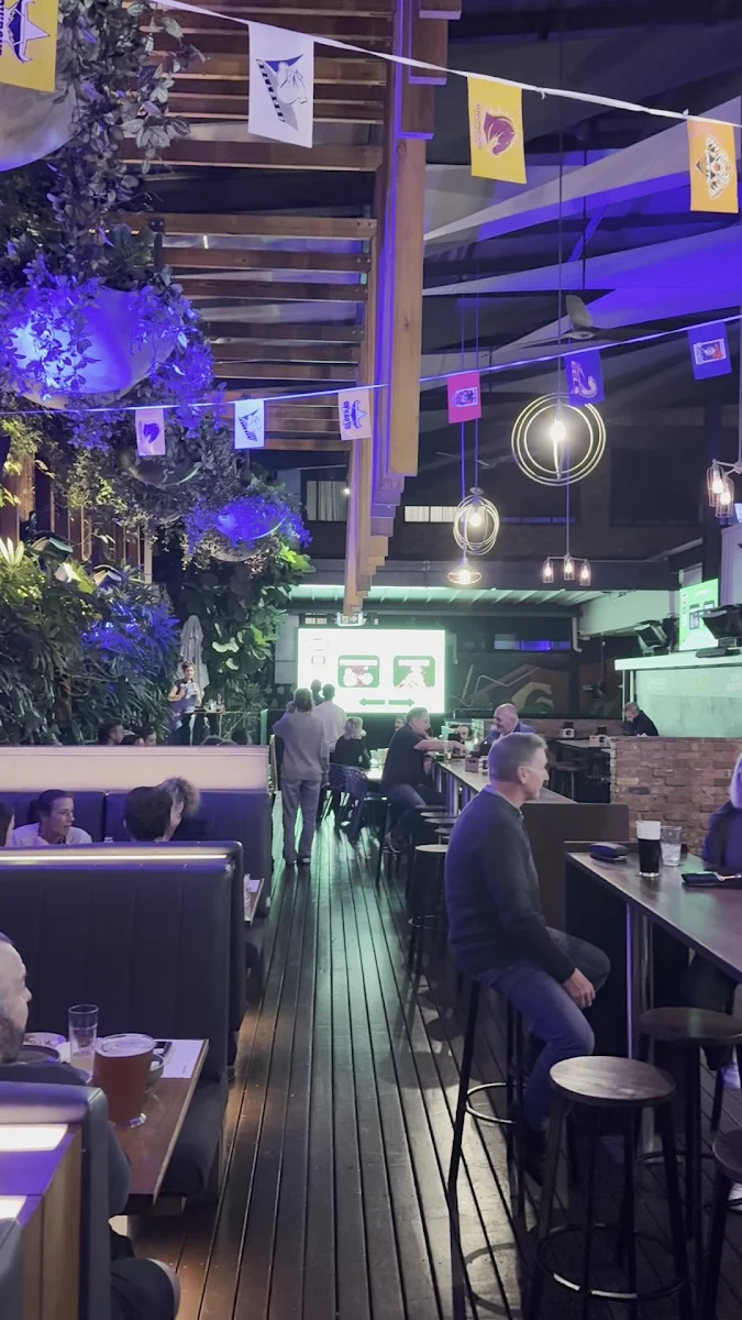 Vibe, Osbourne Hotel