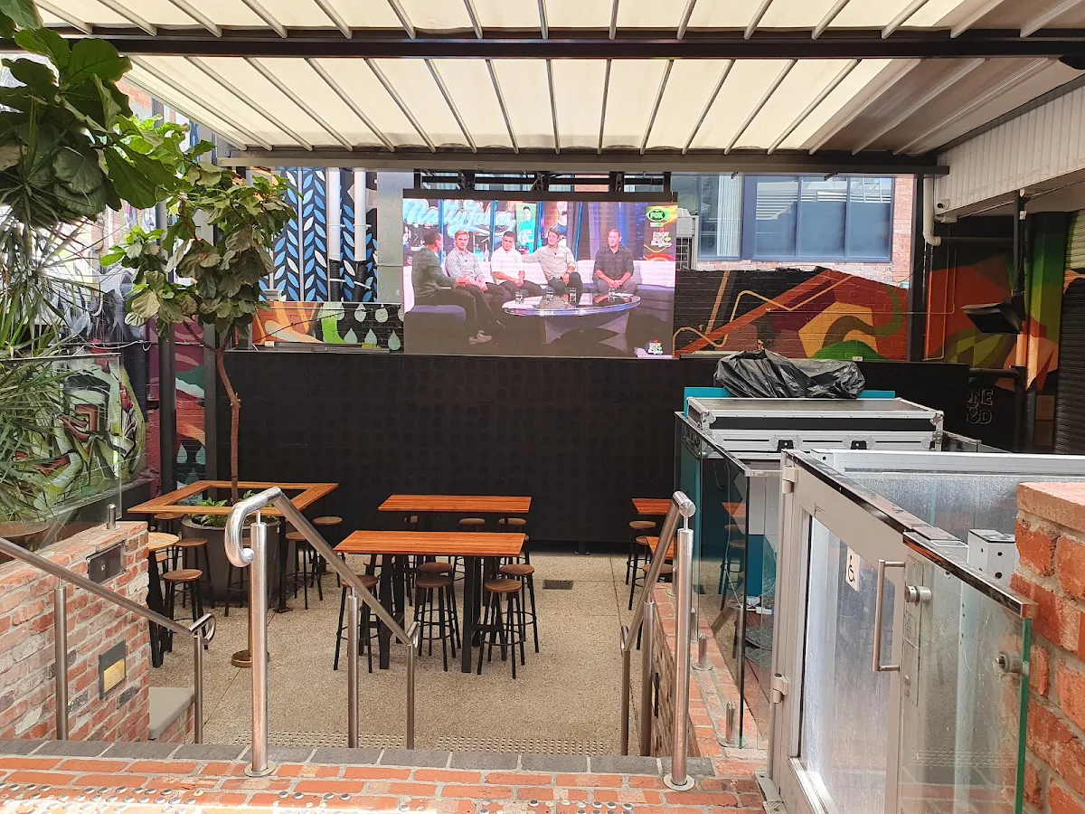 Vibe, Osbourne Hotel