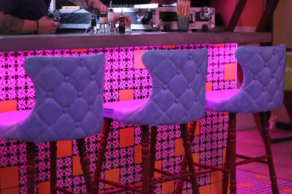 Vibe, Mia Margarita