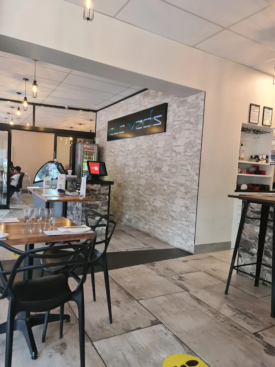 Vibe, Quo-Vadis Restaurant & Pizza Parlour