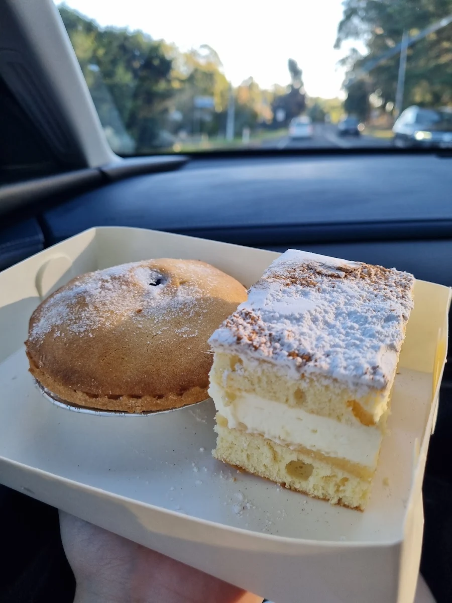 Food & drink, Pastry King Cafe/Bakery