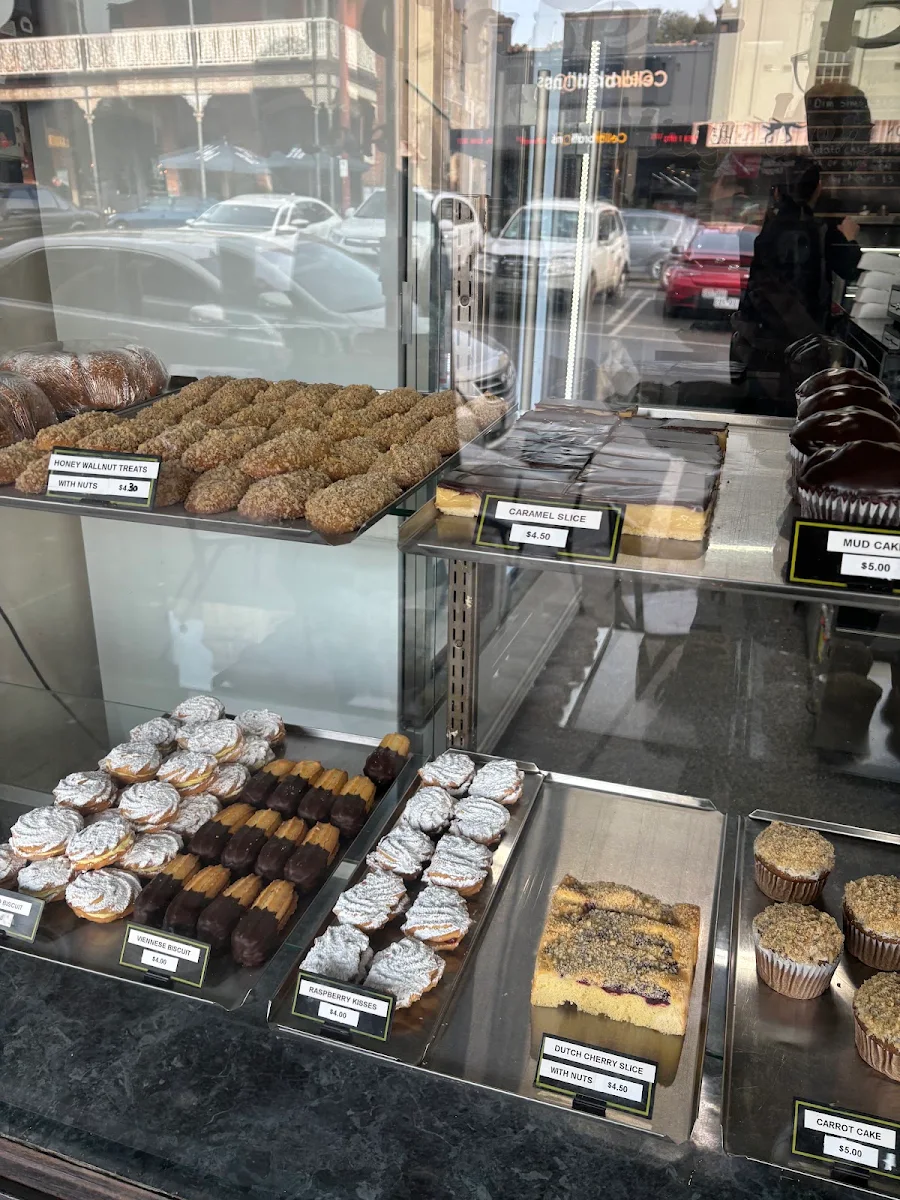 Vibe, Pastry King Cafe/Bakery