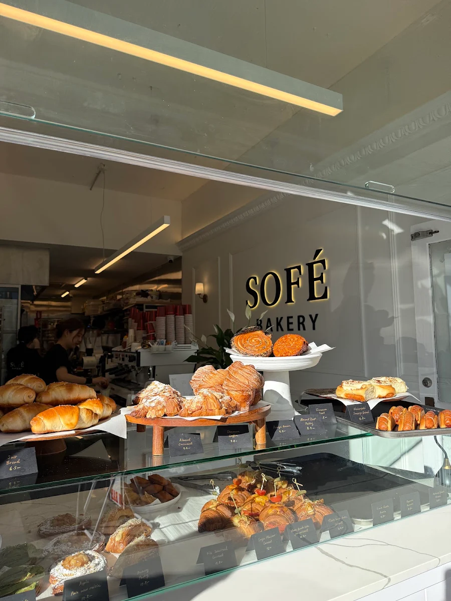 Vibe, Sofé Bakery