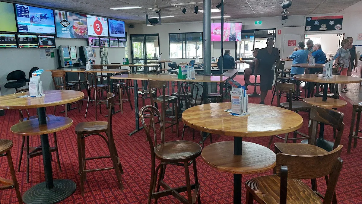 Vibe, Old Bar Tavern