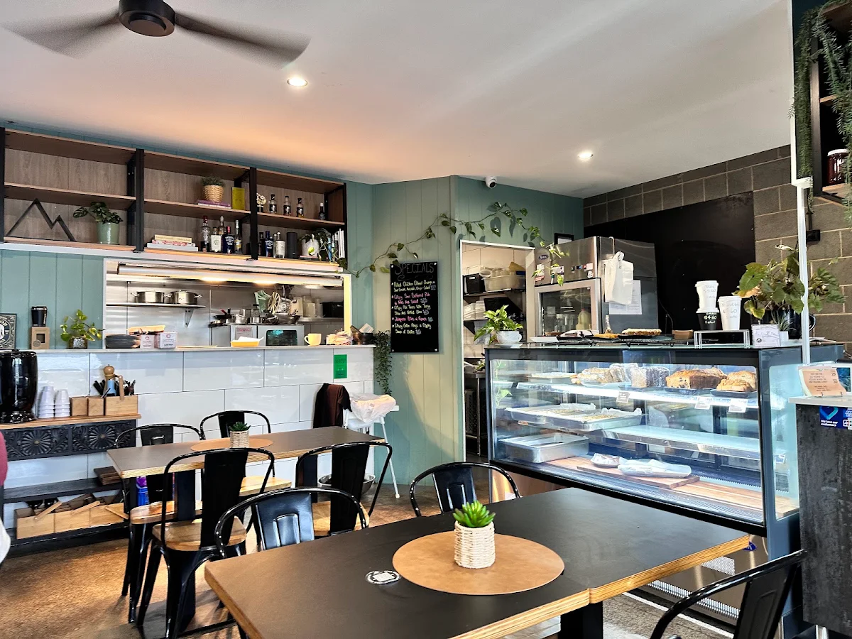 Vibe, New Heights Cafe