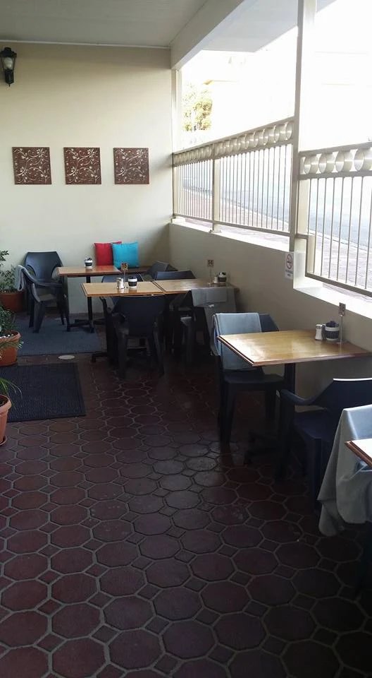 Vibe, Cafe Ruze