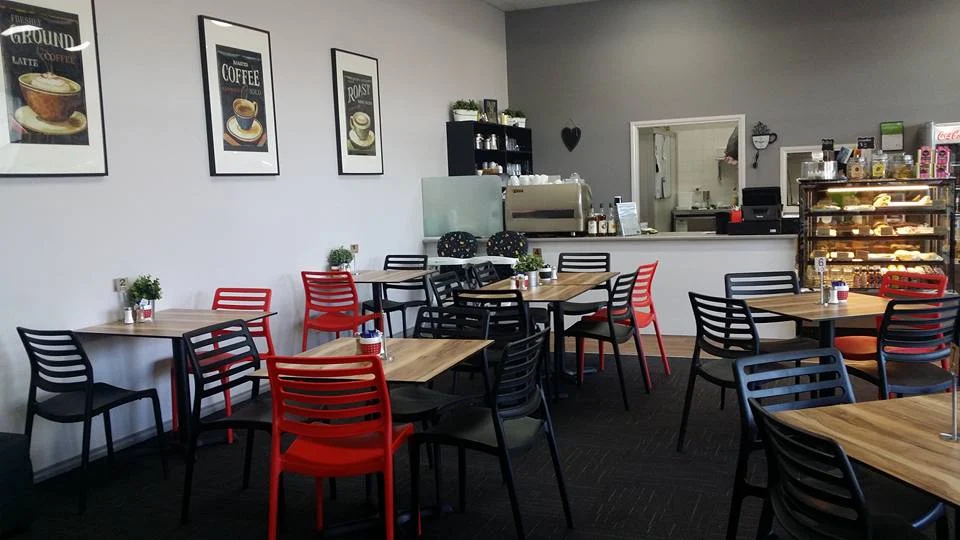 Vibe, Cafe Ruze