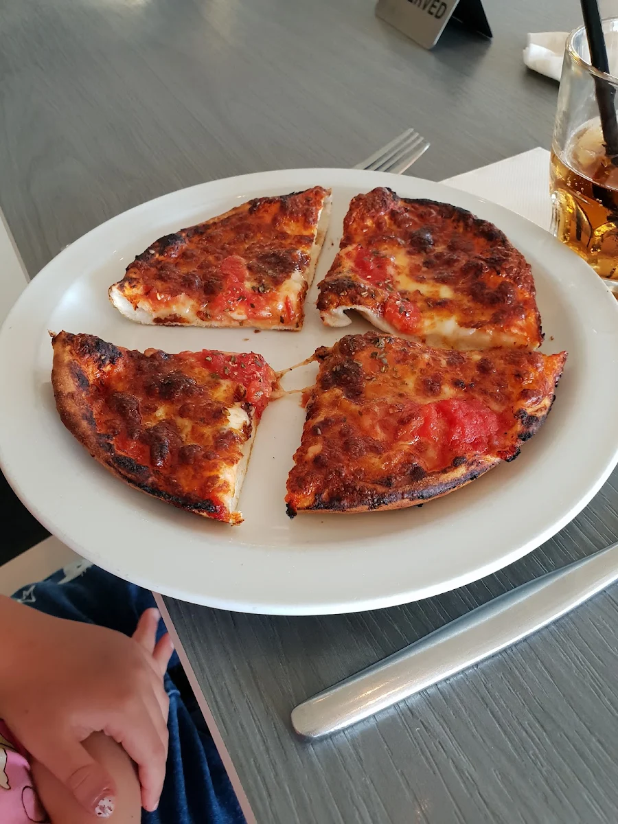 Food & drink, La Campagnola Pizzeria