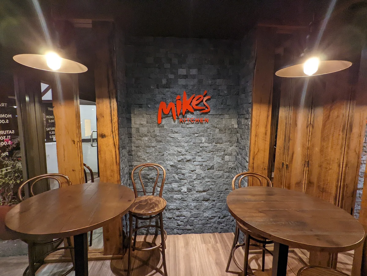 Vibe, Mike's Kitchen