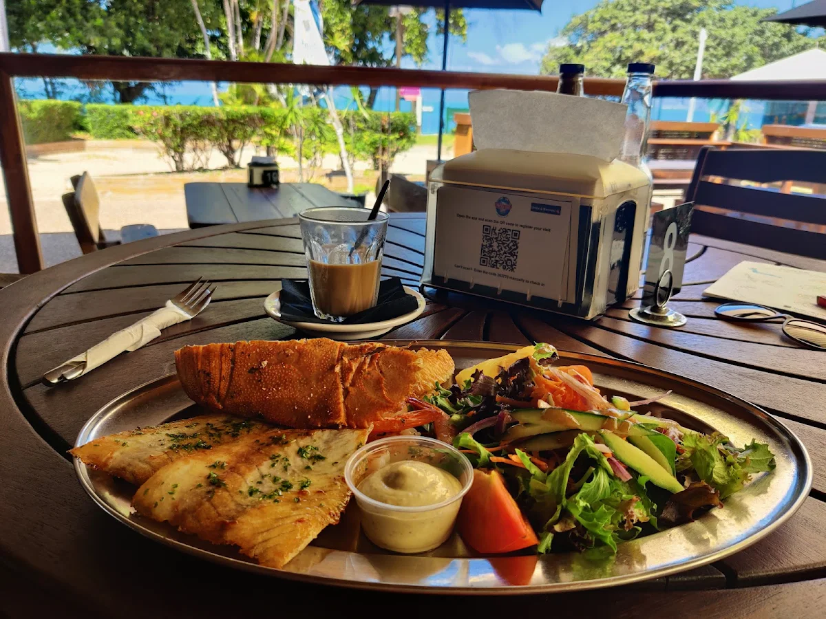 Food & drink, Picnic Bay Hotel