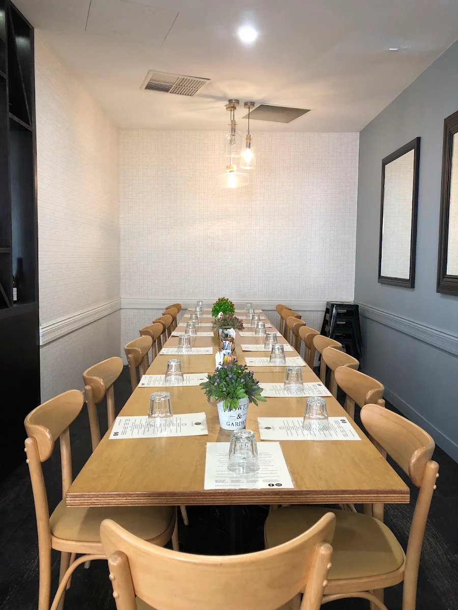 Vibe, Flinderz Cafe & Restaurant