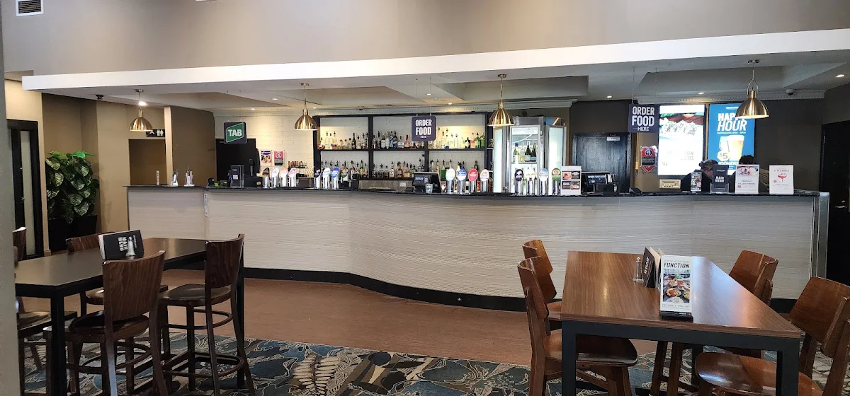 Vibe, Eastern Creek Tavern