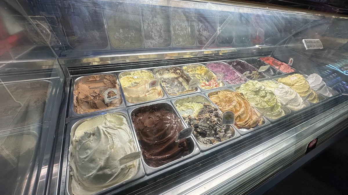 Vibe, Mastika Gelato & Cafe
