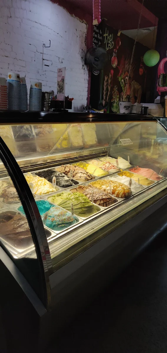 Vibe, Mastika Gelato & Cafe