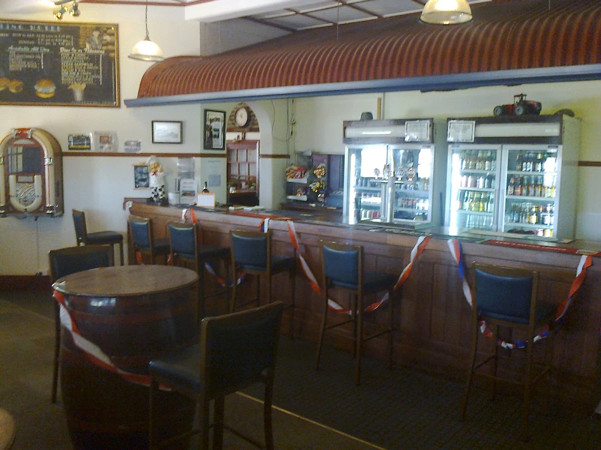 Vibe, Miling Hotel
