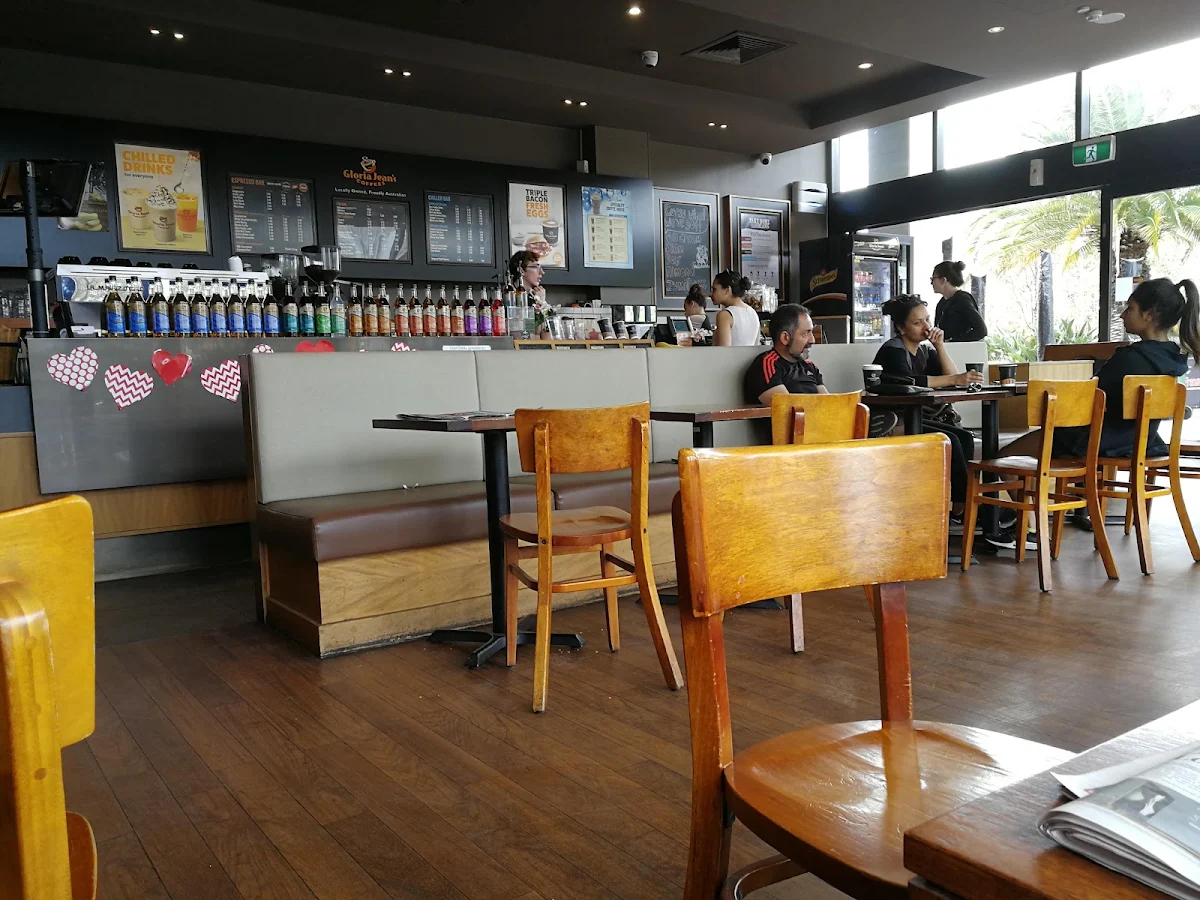 Vibe, Gloria Jean's Bella Vista